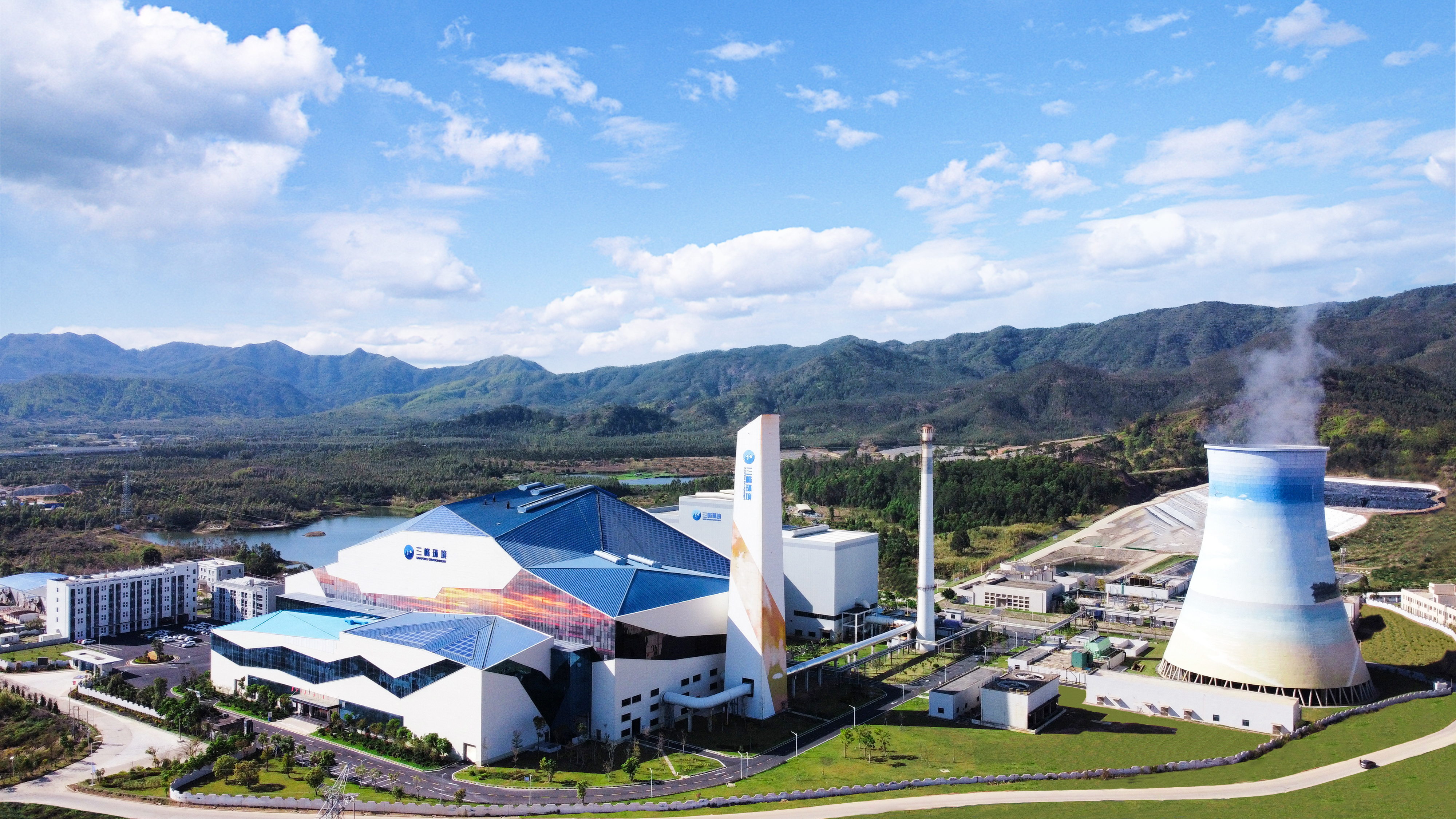 10.廣東汕尾環(huán)保發(fā)電廠(chǎng)(2100噸天).jpg 10.廣東汕尾環(huán)保發(fā)電廠(chǎng)(2100噸天).jpg