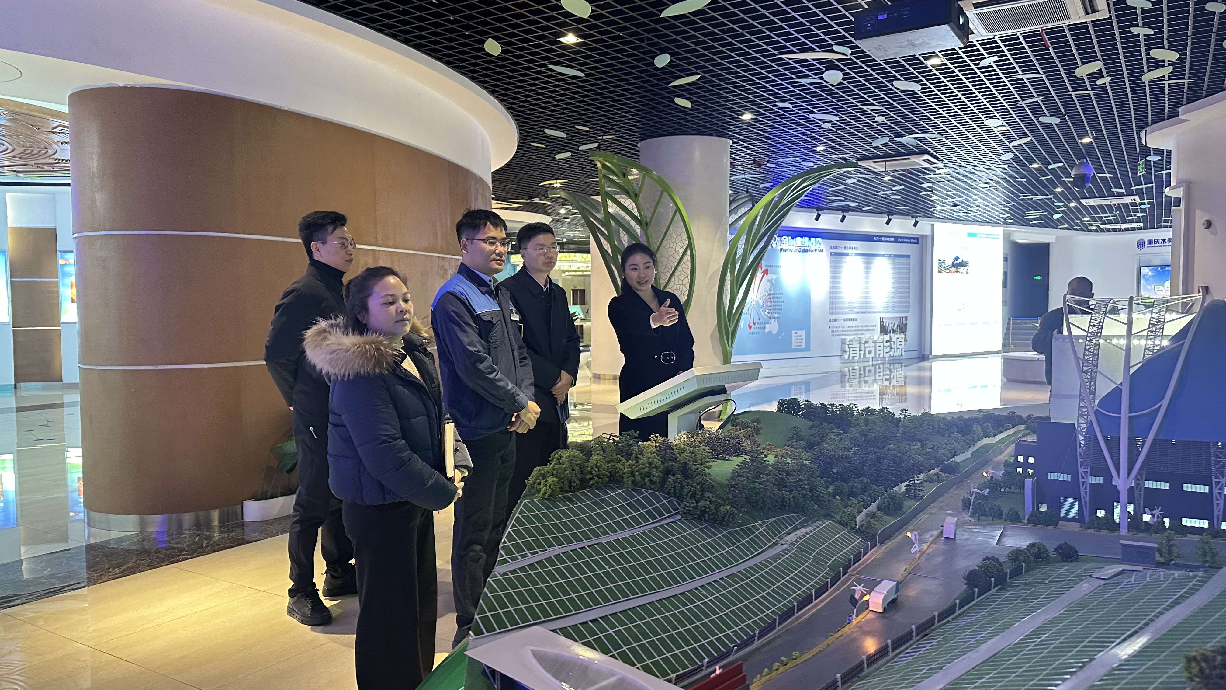 興寧區(qū)委副書記文瑞調(diào)研指導工作77.jpg 興寧區(qū)委副書記文瑞調(diào)研指導工作77.jpg